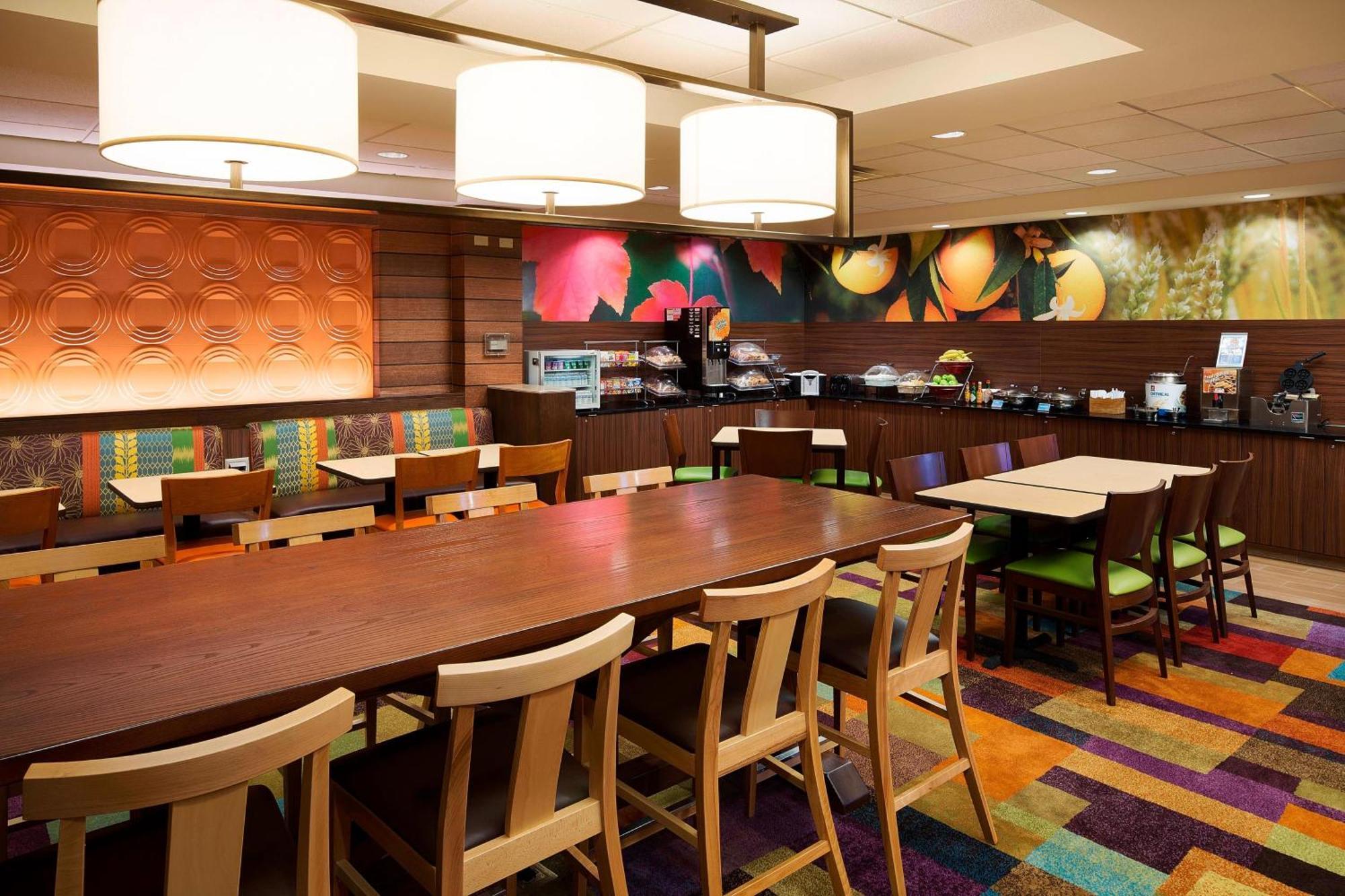 Fairfield Inn & Suites Chicago Midway Airport Bedford Park Екстериор снимка