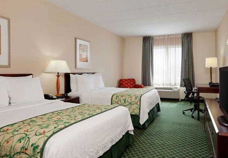 Fairfield Inn & Suites Chicago Midway Airport Bedford Park Стая снимка