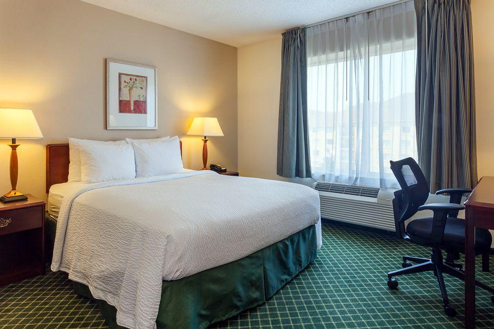 Fairfield Inn & Suites Chicago Midway Airport Bedford Park Екстериор снимка